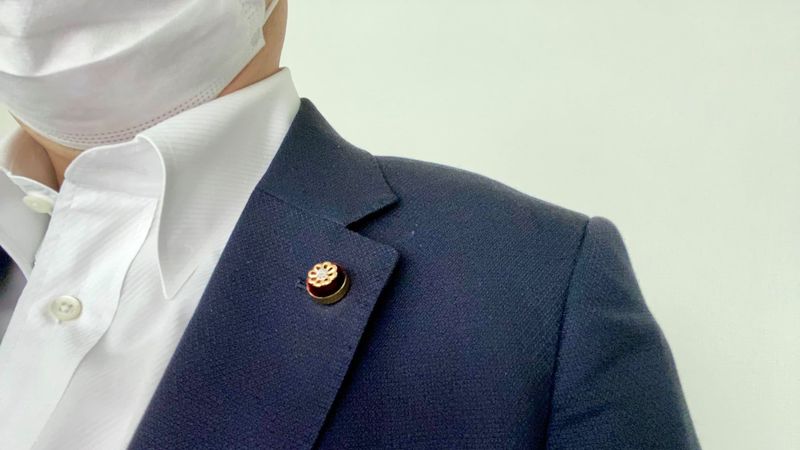 区議会議員勤続10年が表彰され 少し豪華な議員バッジを頂きました 内田直之 ウチダナオユキ 選挙ドットコム