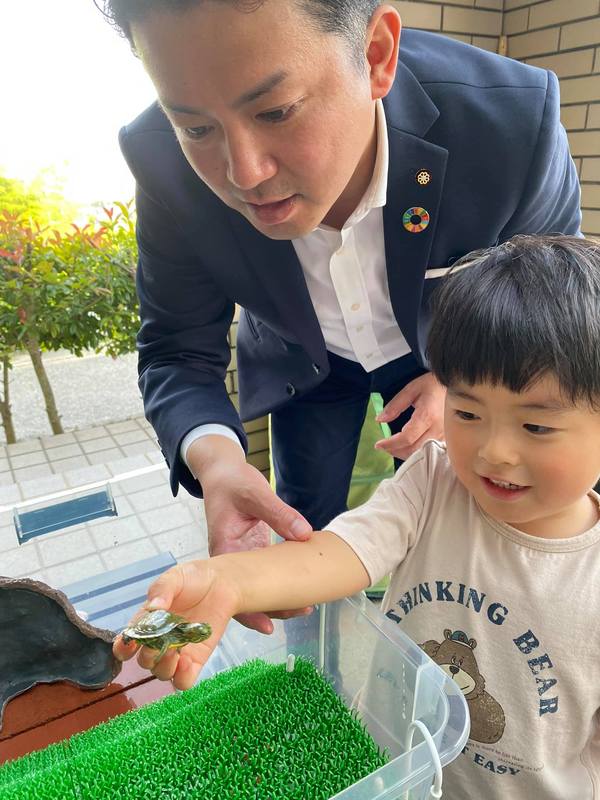 亀がやってきた 二男が毎日毎日 カメ カメ カメとものすごい執着を見せるので 自宅に亀さんを 高橋雄大 タカハシユウダイ 選挙ドットコム