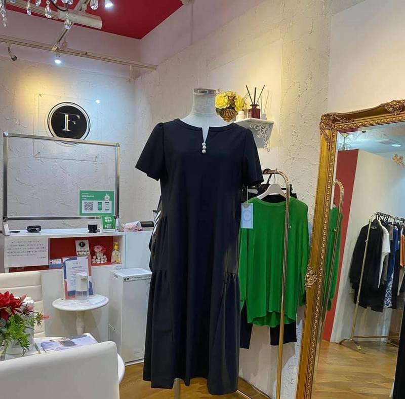 加藤先輩セレクトの服がどれもこれもたまらなく可愛い Fleuge泉店 へ 青春時代にドキドキし 伊藤孝恵 イトウタカエ 選挙ドットコム