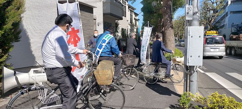 昨日NHKとフジテレビが自転車遊説の取材にきました。 - 伊藤達也 