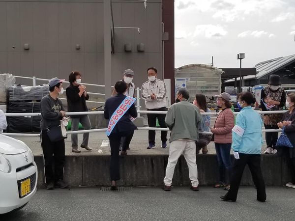 カインズ掛川店前での街頭演説 小山展弘 小山のぶひろ コヤマノブヒロ 選挙ドットコム