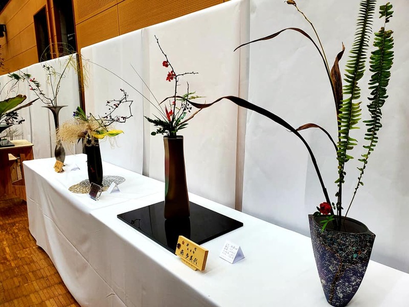 水島愛あいサロンで開催されています 池坊水島支部いけばな池坊展 にお伺い致しました 大守秀行 オオモリヒデユキ 選挙ドットコム