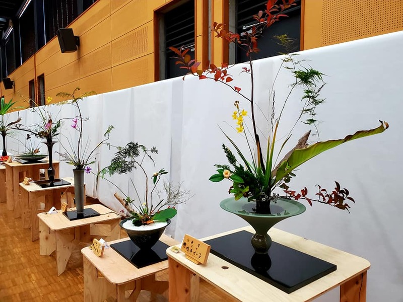 水島愛あいサロンで開催されています 池坊水島支部いけばな池坊展 にお伺い致しました 大守秀行 オオモリヒデユキ 選挙ドットコム