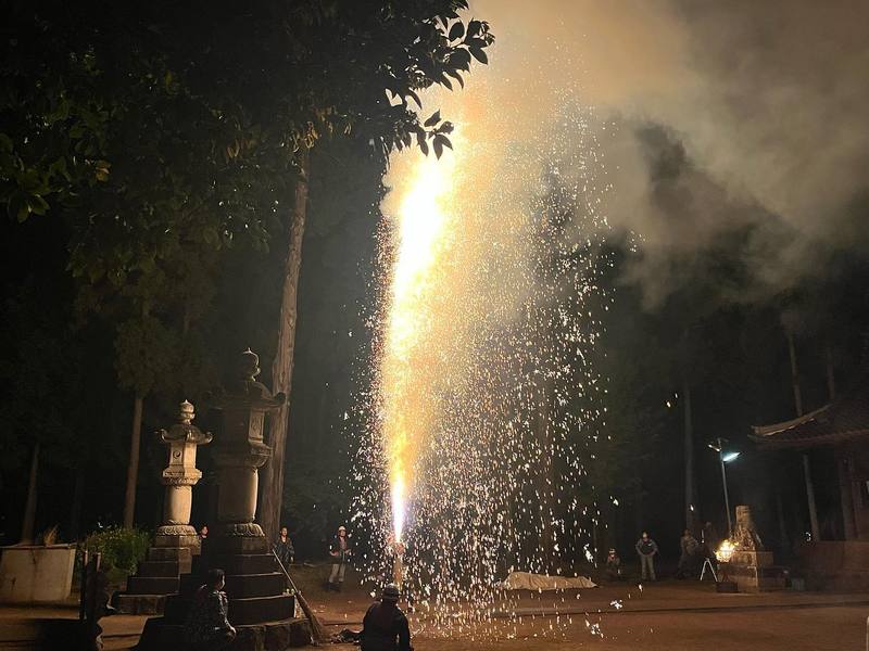 豊川市内のお祭りで 手筒花火 おおたけりえ オオタケリエ 選挙ドットコム