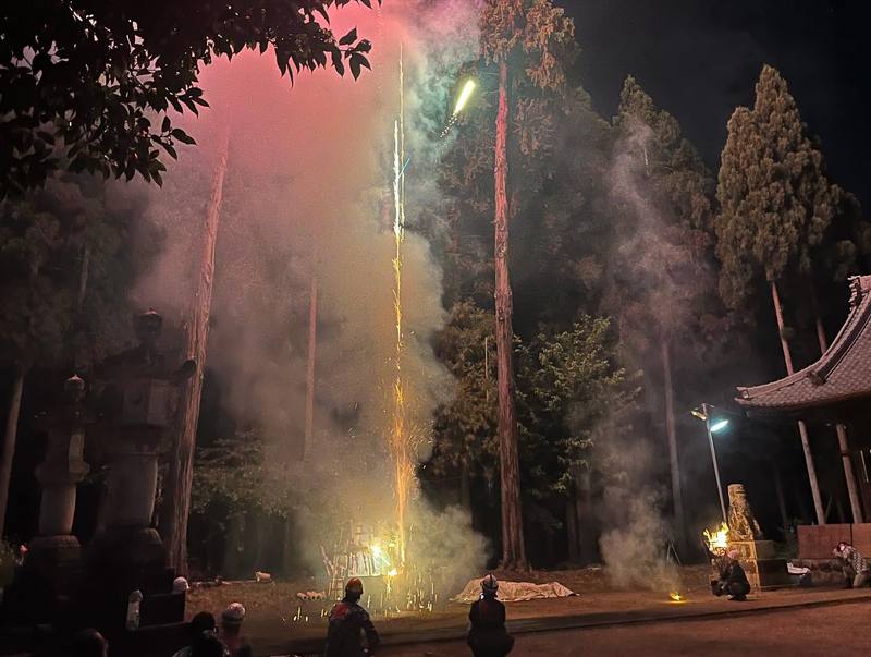 豊川市内のお祭りで 手筒花火 おおたけりえ オオタケリエ 選挙ドットコム