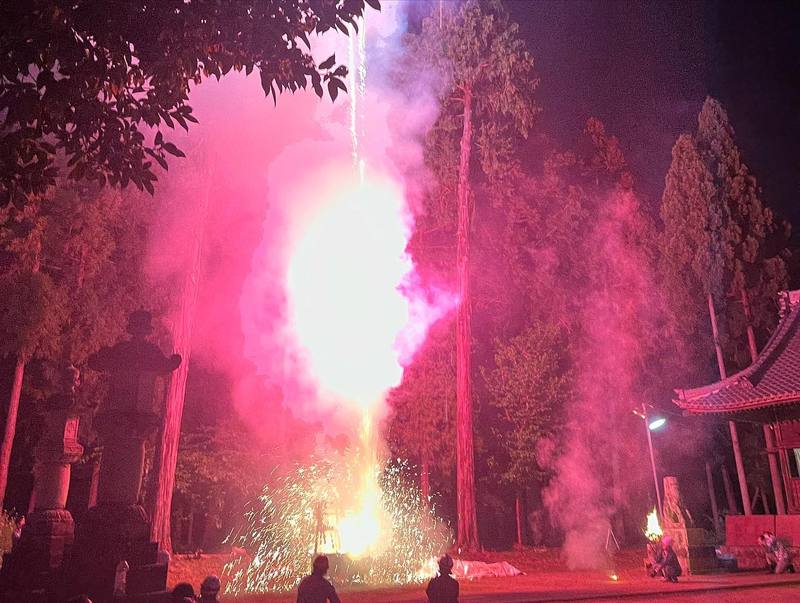 豊川市内のお祭りで 手筒花火 おおたけりえ オオタケリエ 選挙ドットコム