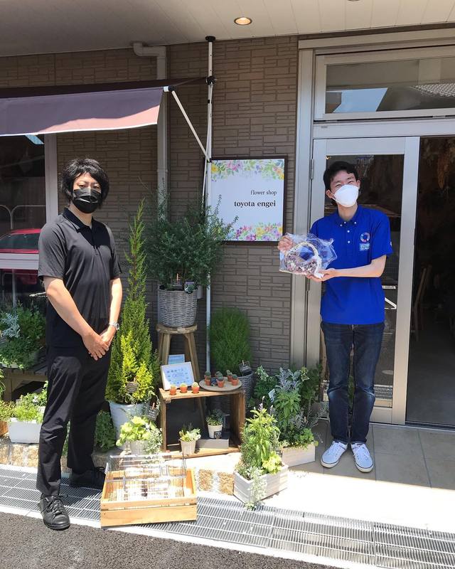 7月2日 本日は妻と共にちょっとしたショッピングで 若林駅の近くにある地域のお花屋さんとよた園 中島りゅうじ ナカジマリュウジ 選挙ドットコム